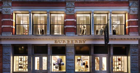 burberry shop near me.